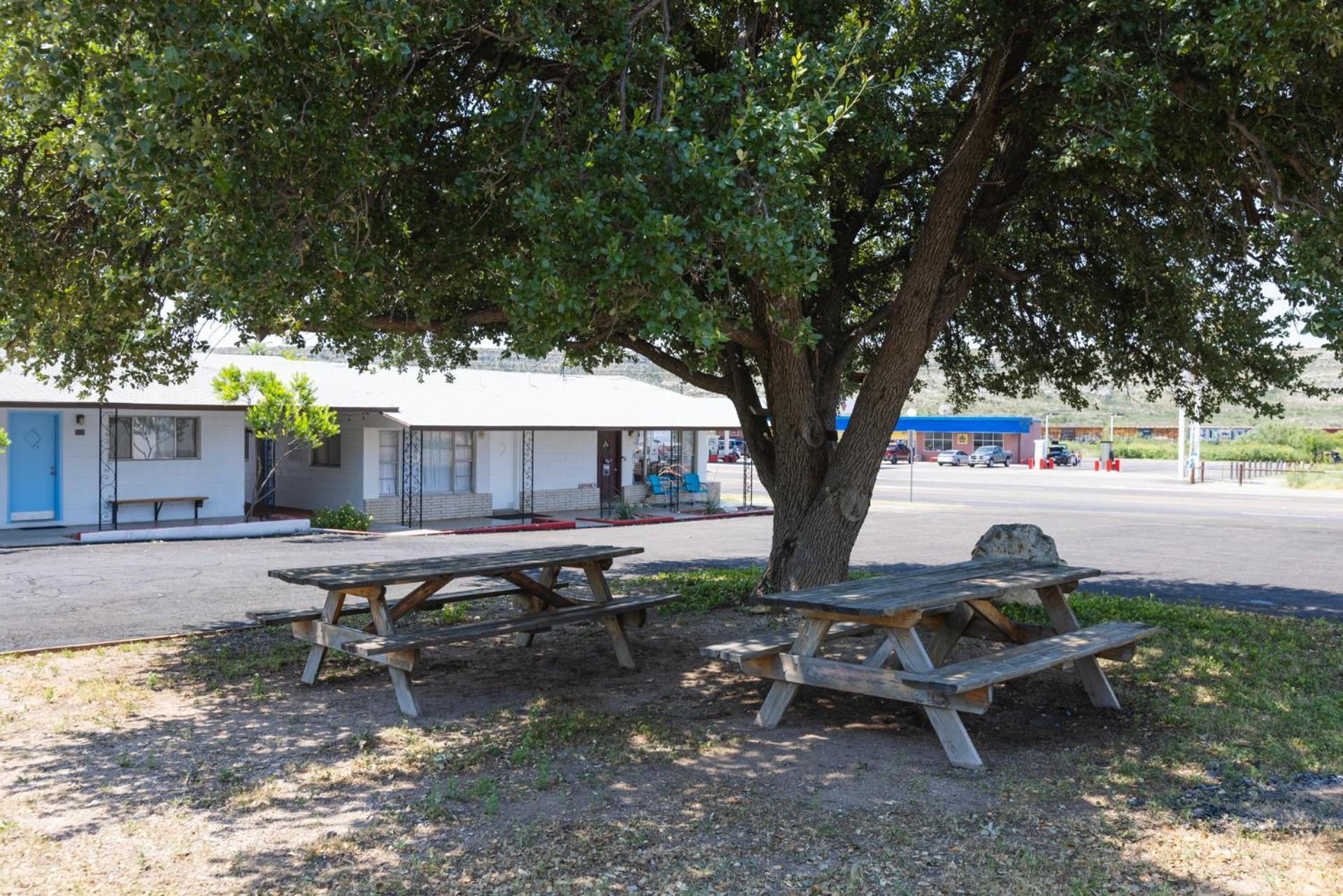 Desert Air Motel Sanderson Exterior photo