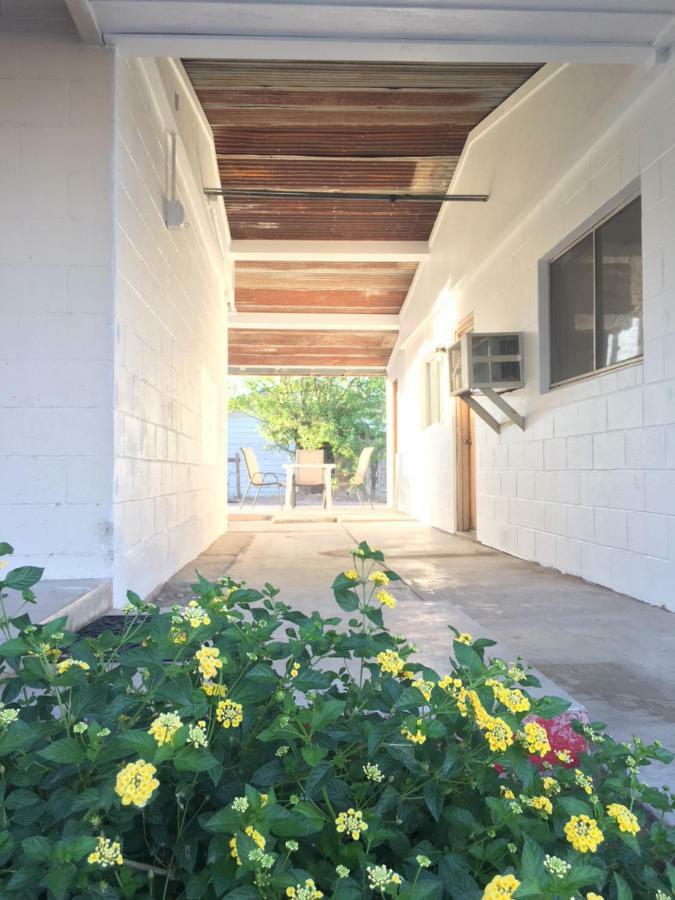 Desert Air Motel Sanderson Exterior photo